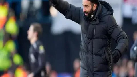 《土超焦点战：降级边缘队遭遇让步，激战升级，悬念重重！》