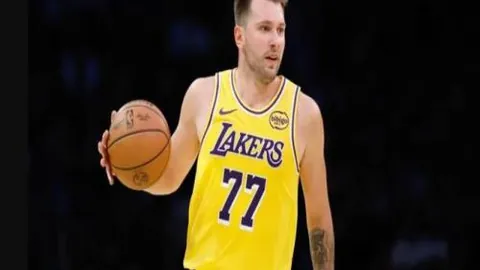 库巴西天赋获范戴克赞誉，受伤引其同情与惋惜。